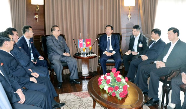 DPRK Party delegation visits Ha Long Bay hinh anh 1
