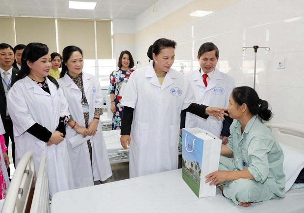 NA Chairwoman greets medical sector on doctors’ day hinh anh 1