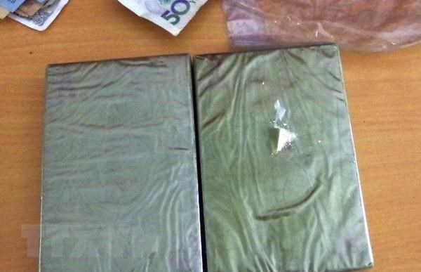 Two arrested with heroin in Hoa Binh hinh anh 1