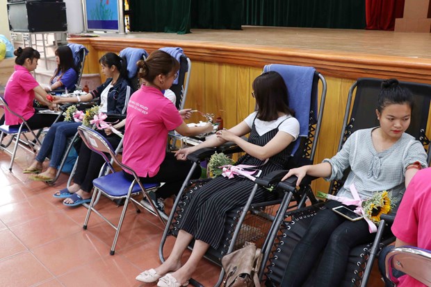 Young people in Hung Yen join in blood donation event hinh anh 1