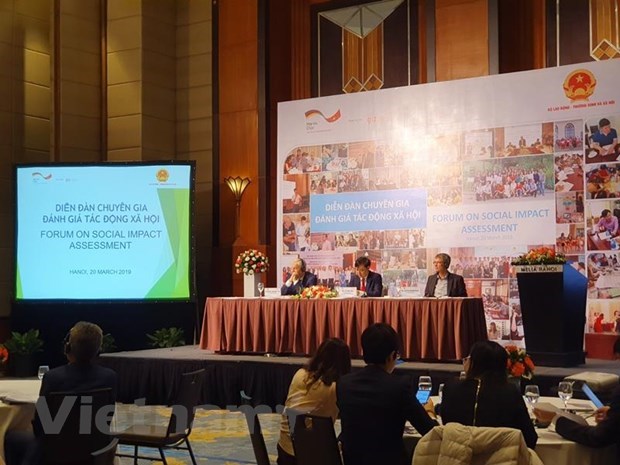 Forum shares experience in ensuring social welfare for vulnerable groups hinh anh 1