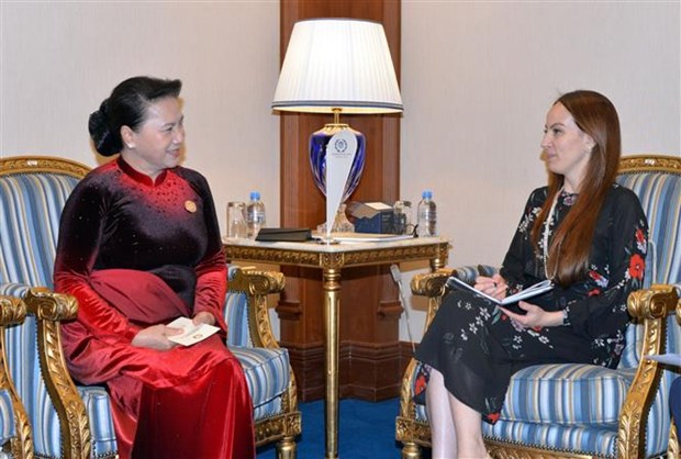 NA Chairwoman meets IPU leader in Doha hinh anh 1