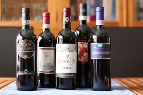 Italy’s Lazio region interested in selling wines in Vietnam hinh anh 1