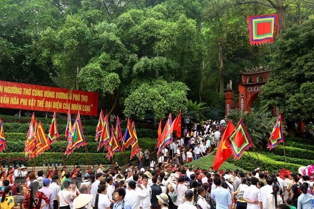 Palanquin procession held at Hung Kings Temple Festival hinh anh 1
