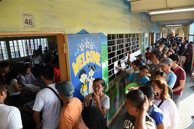Philippine voters join midterm elections hinh anh 1