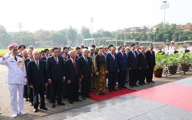Leaders pay tribute to President Ho Chi Minh on birth anniversary hinh anh 1