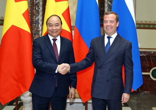 Vietnamese, Russian PMs hold talks in Moscow hinh anh 1