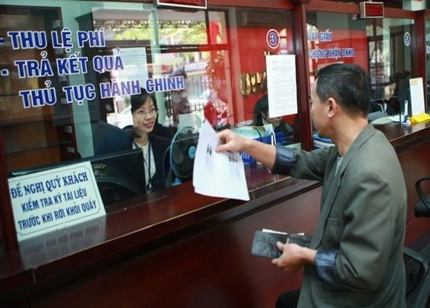 Agriculture ministry shows progress in administrative reform hinh anh 1