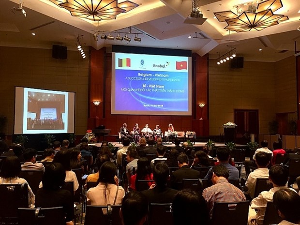 Vietnam, Belgium review four-decade cooperation hinh anh 1