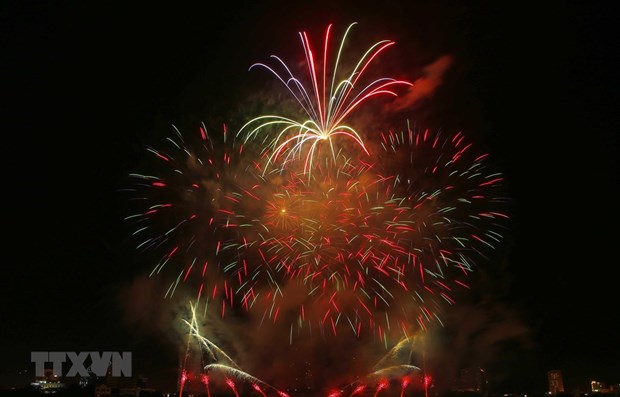 Da Nang International Fireworks Festival opens hinh anh 1