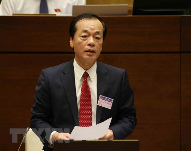 Lawmakers grill construction minister about “hot” issues hinh anh 1