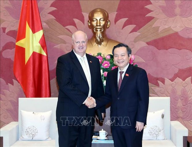 Vietnam creates optimal conditions for foreign investors: NA leader hinh anh 1