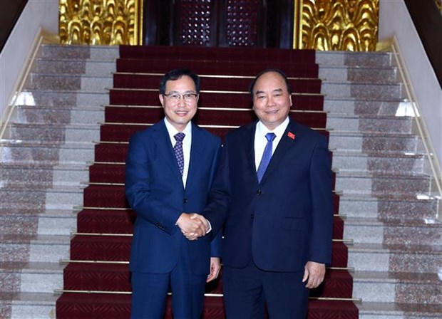 PM urges Samsung Vietnam to expand operation hinh anh 1