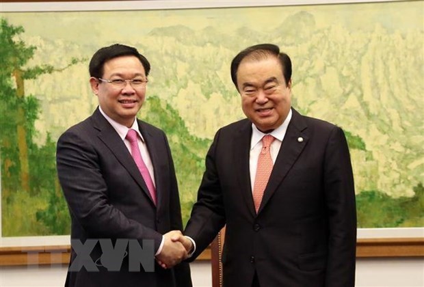 Vietnam, RoK agree to try for two-way trade of 100 bln USD by 2020 hinh anh 2