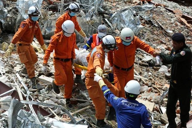 Death toll in Cambodia’s building collapse rises to 18 hinh anh 1