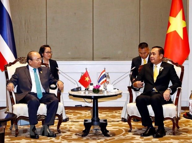 PM meets with leaders on sidelines of 34th ASEAN Summit hinh anh 1
