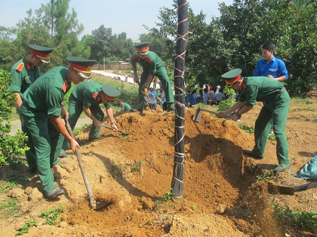 Hanoi’s religious followers join hands in environmental protection hinh anh 1