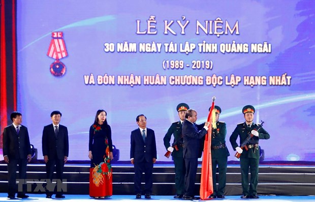 PM attends 30th anniversary of Quang Ngai’s re-establishment hinh anh 1