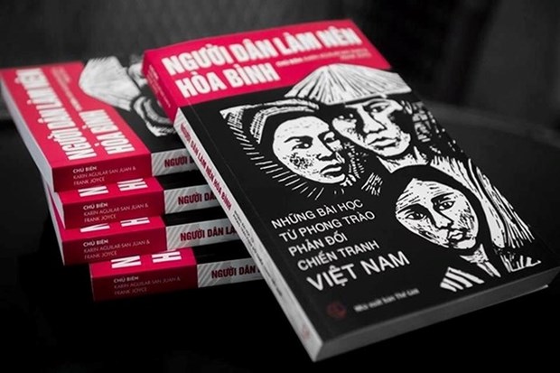 Vietnamese version of anti-Vietnam war movement book launched hinh anh 1