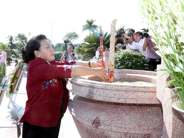 Ceremony honours 468 families of fallen soldiers hinh anh 1
