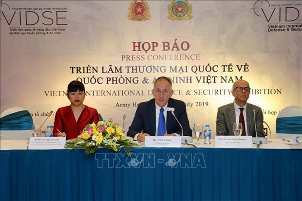 Hanoi to host Vietnam International Defence & Security Exhibition hinh anh 1