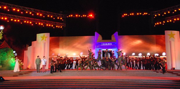 Quang Tri: art programme commemorates fallen soldiers hinh anh 1