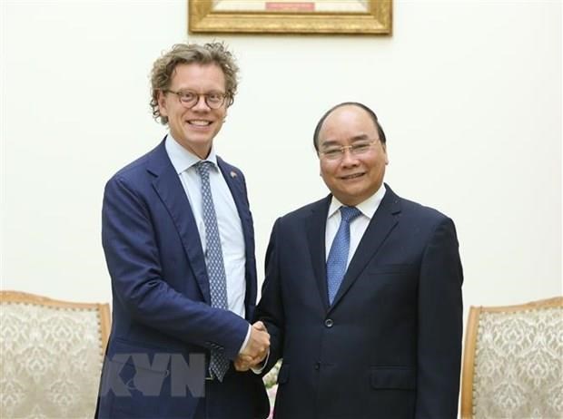 PM hopes for stronger cooperation with Sweden hinh anh 1