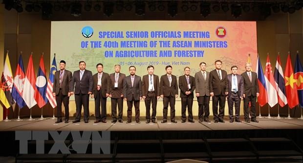 ASEAN forges cooperation in agriculture, forestry hinh anh 1