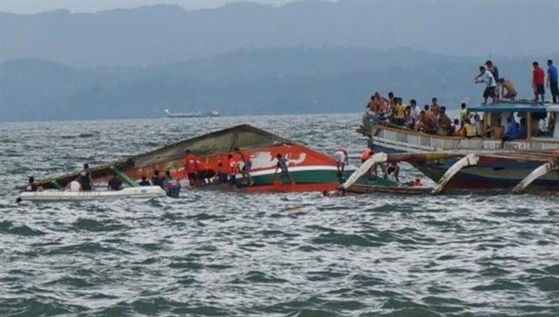 Dozens killed in consecutive boat incidents in Philippines hinh anh 1