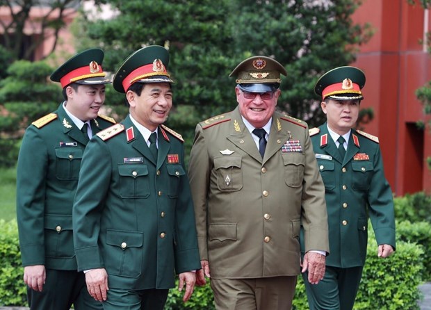 Vietnam, Cuba enjoy fruitful defence cooperation: general staff chiefs hinh anh 1