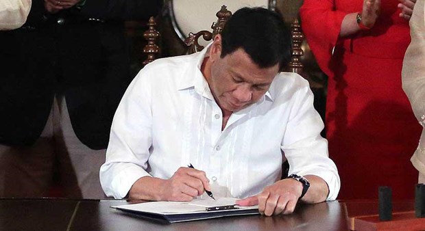 Philippine President names new military chief hinh anh 1
