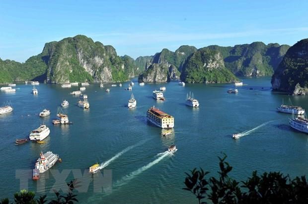 Ha Long Bay named one of most popular attractions in Asia hinh anh 1