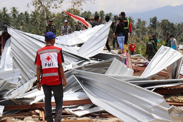 Indonesia: Dozens of thousands of people live in tents after quake, tsunami hinh anh 1