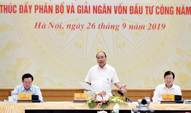 PM urges speeding up disbursement of public investment capital hinh anh 1