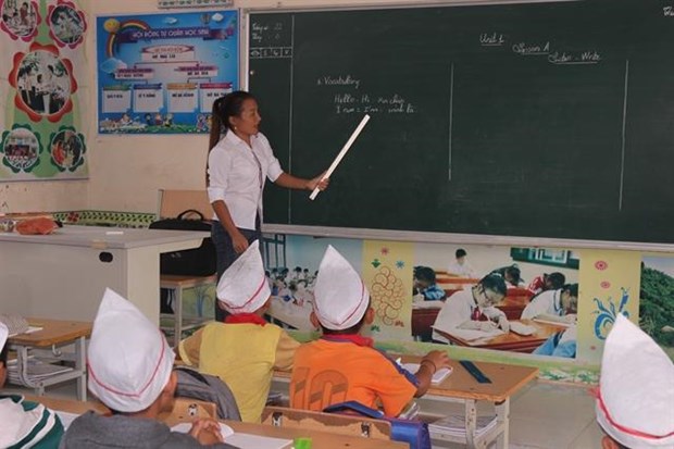 Downsizing plan causes teacher shortages hinh anh 1