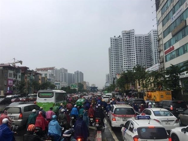 High-rise apartments trigger Hanoi traffic hotspots hinh anh 1