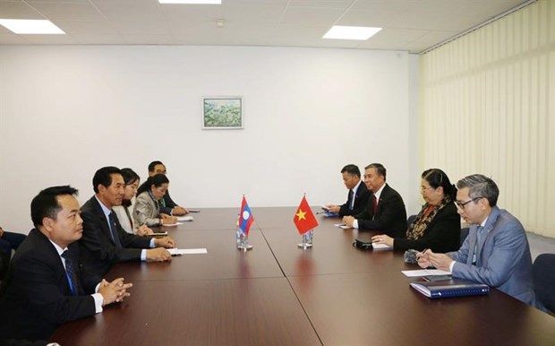 NA Vice Chairwoman meets Lao counterpart on IPU-141 sidelines hinh anh 1