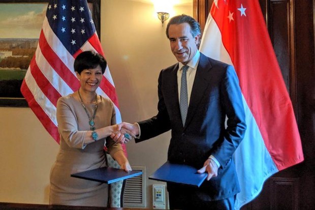 Singapore, US sign deal on infrastructure finance, market building hinh anh 1