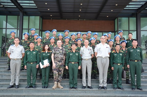 Vietnam, France boost peacekeeping cooperation hinh anh 1