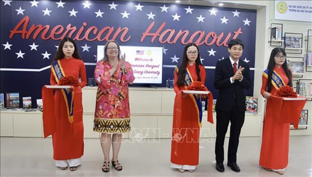 US interactive learning space launched at An Giang University hinh anh 1