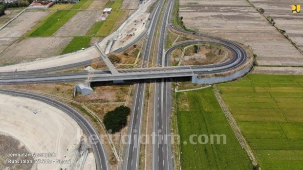 Indonesia calls for investment in toll highway projects hinh anh 1