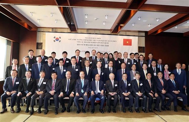 PM calls on RoK firms to increase investment in tourism, health care hinh anh 1