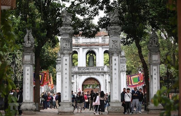 More than 6 million foreign tourists visit Hanoi in 11 months hinh anh 1