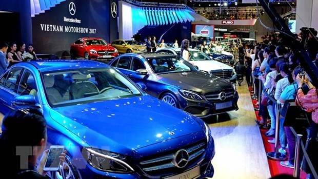 Promotional campaigns fail to lift automobile sales hinh anh 1