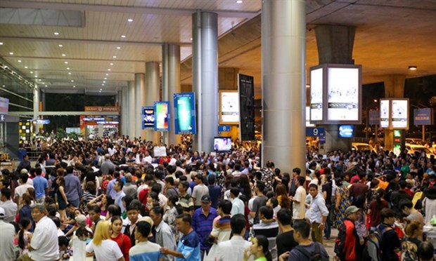 Tan Son Nhat airport to add flights during Tet holiday hinh anh 1