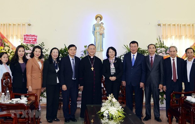 Vice President delivers Christmas greetings to Bui Chu diocese hinh anh 1