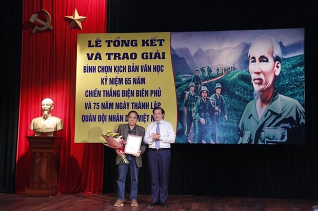 Contest honours scripts featuring Dien Bien Phu Victory hinh anh 1