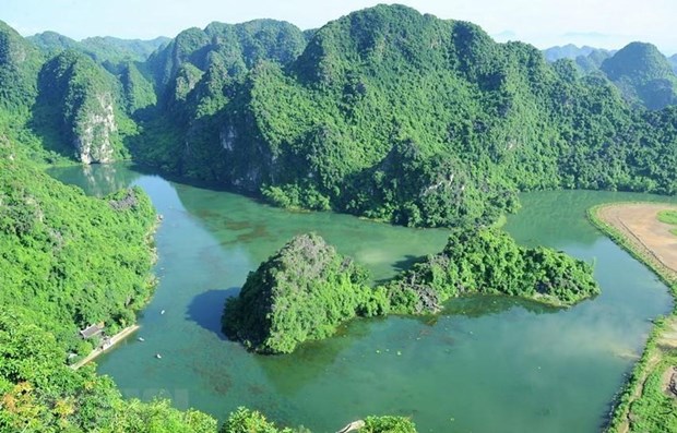 Ninh Binh ready for opening ceremony of National Tourism Year hinh anh 1