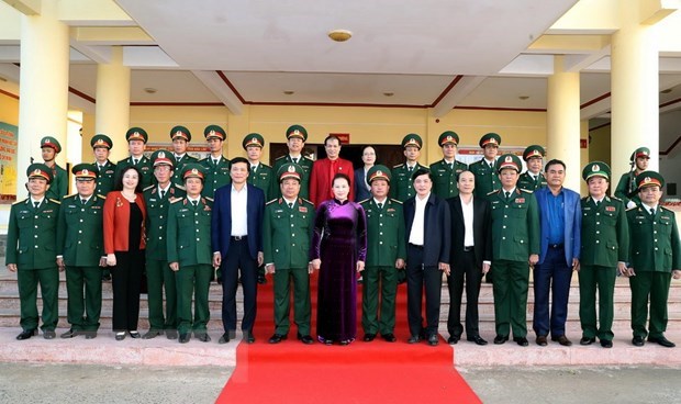 NA Chairwoman visits Dak Lak provincial Military High Command hinh anh 1