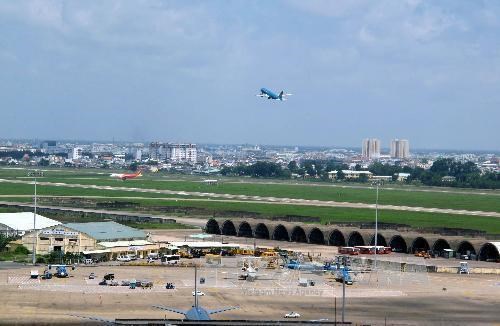 Ministries demand more airports open to private investment hinh anh 1